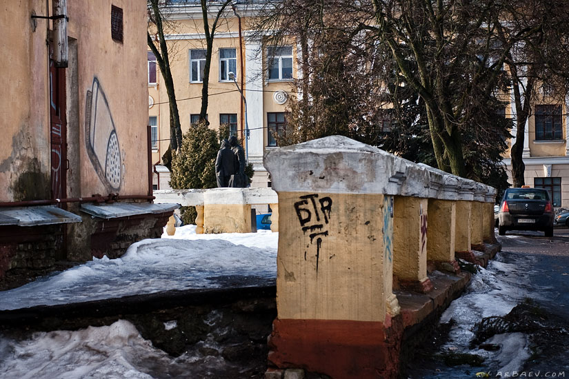Памятник Горькому и Ленину